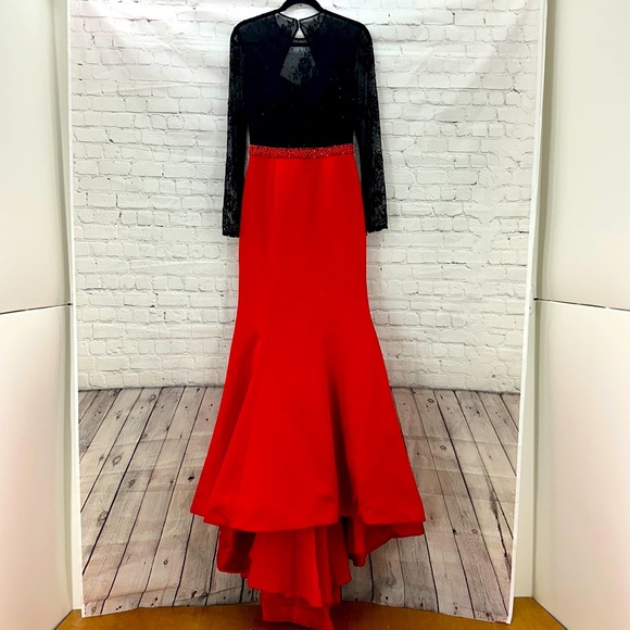 Sherri Hill Size 8 Long Sleeve Black Lace Bodic  Full Red Mikado flowing Skirt - Picture 1 of 12